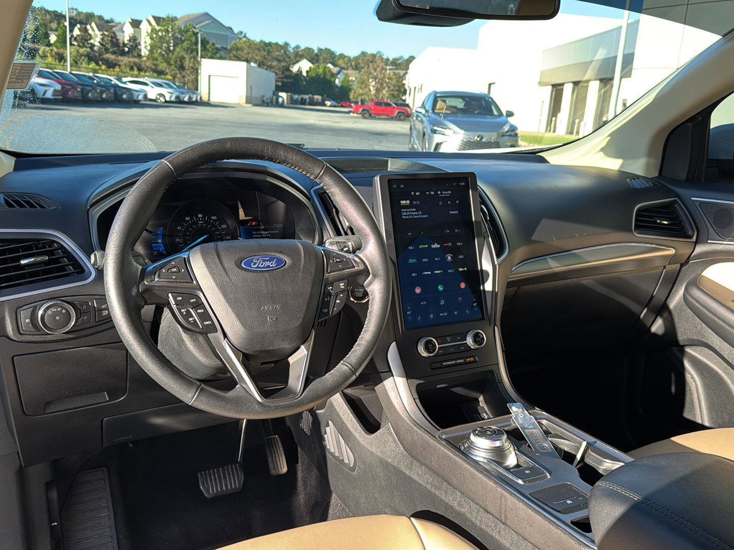 Used 2022 Ford Edge SEL w/ Convenience Package image 17