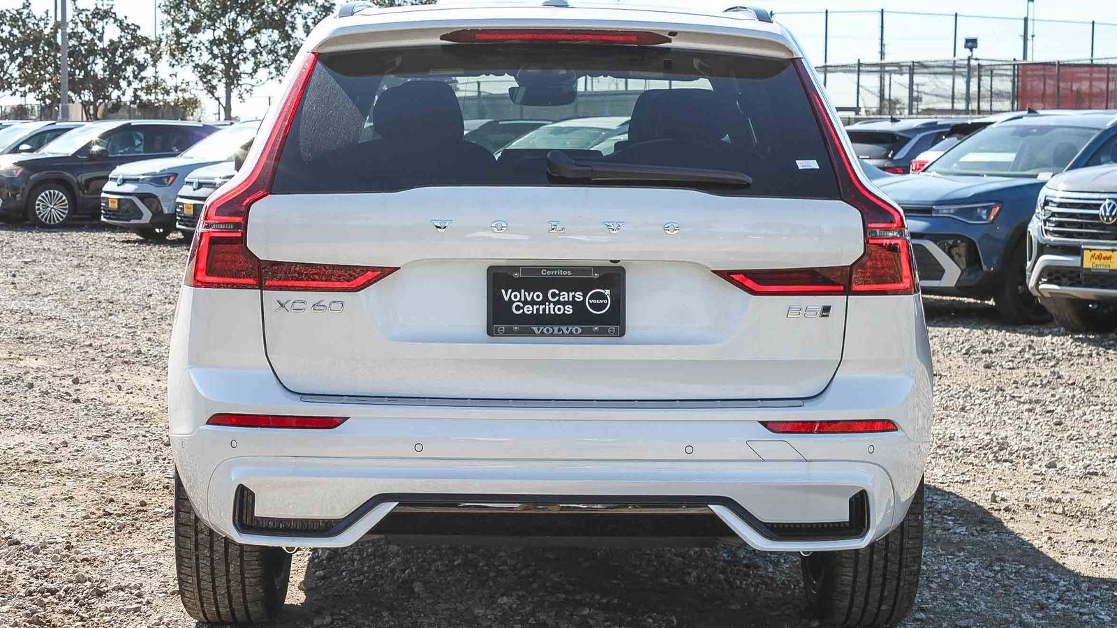 New 2026 Volvo XC60 B5 Plus w/ Protection Package Premier AWD/4WD image 7