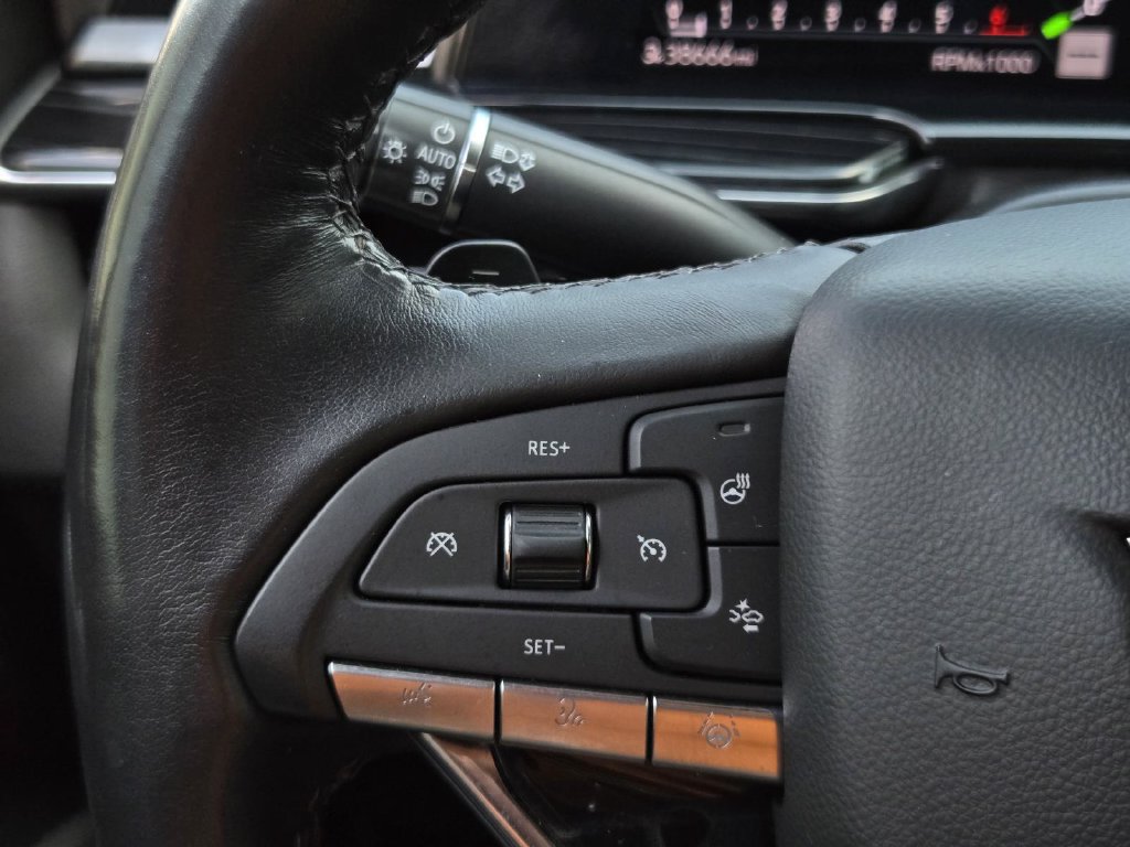 Used 2024 Cadillac Escalade Sport w/ LPO, ONYX Package AWD/4WD image 27