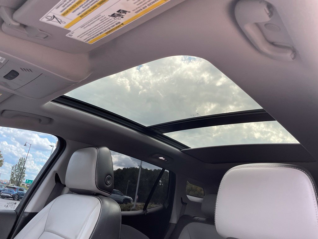 Used 2022 GMC Terrain SLT FWD image 25