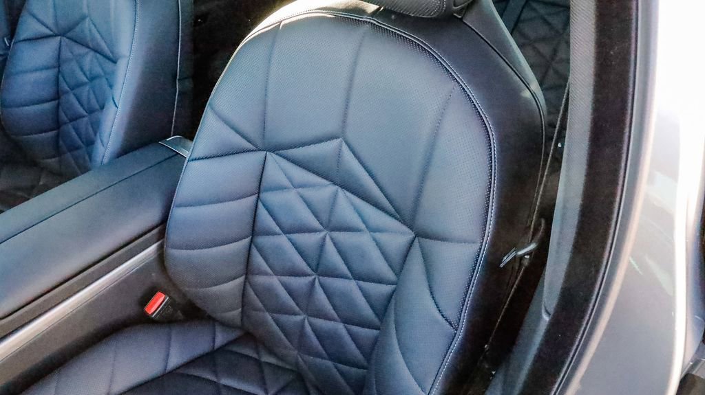 Used 2025 BMW 740i 740i w/ Premium Package image 25