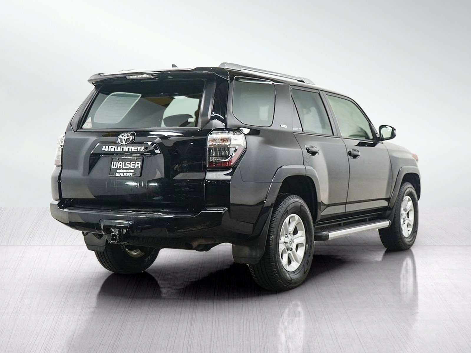 Used 2015 Toyota 4Runner SR5 Premium AWD/4WD image 5