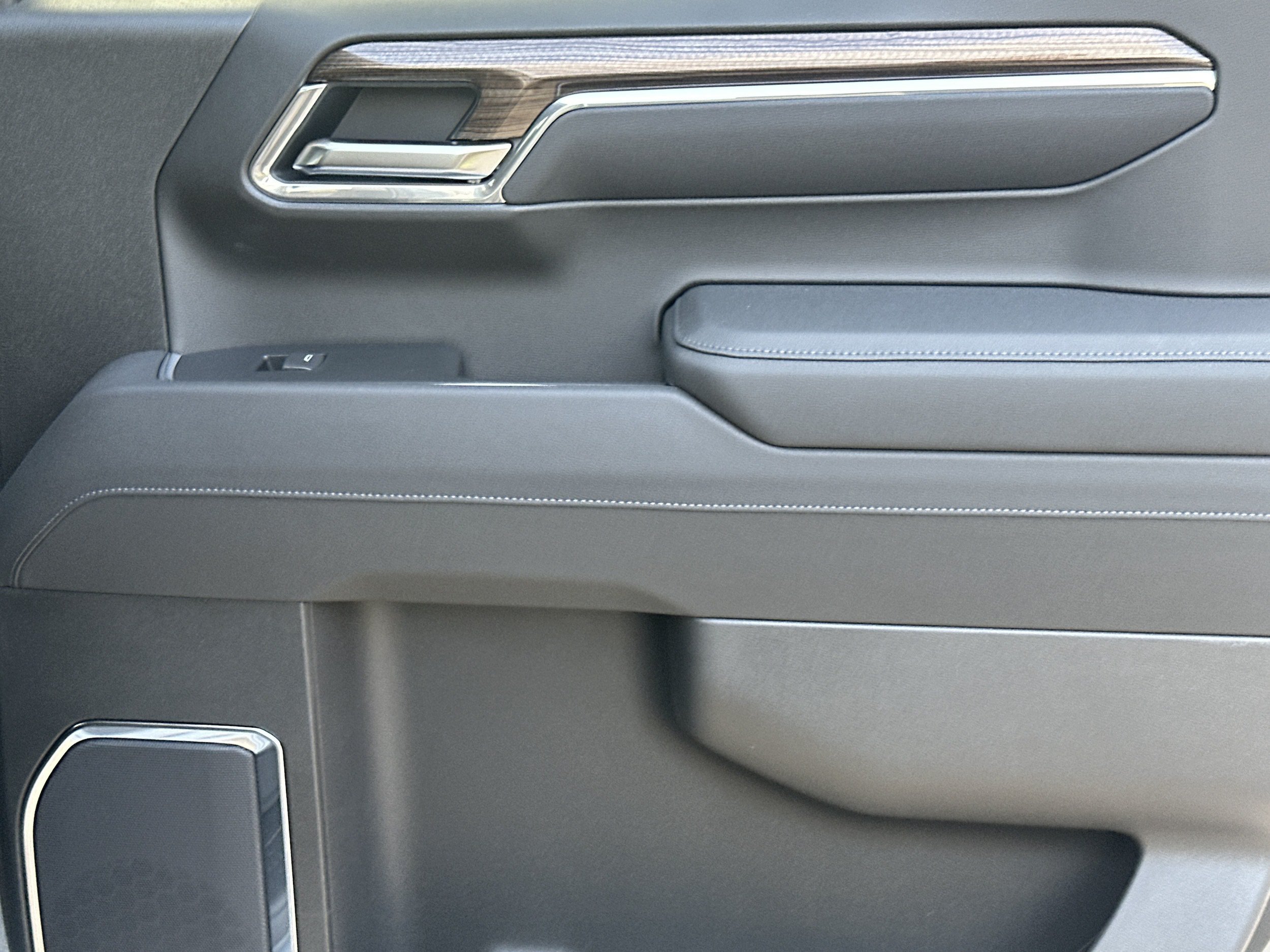 New 2026 Chevrolet Silverado 1500 LT Trail Boss w/ Convenience Package II AWD/4WD image 16