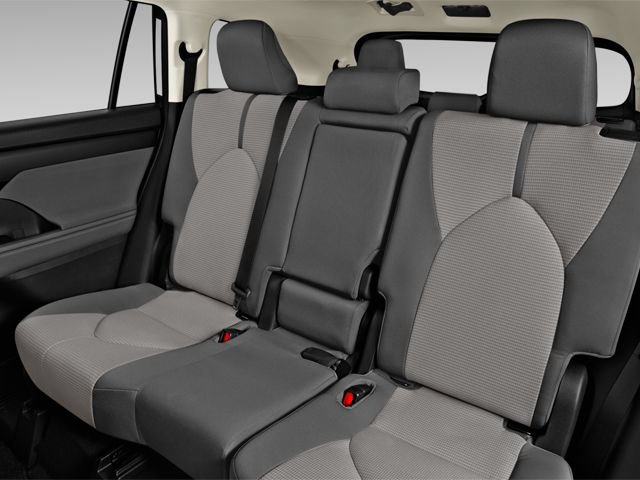 Used 2023 Toyota Highlander XSE FWD image 11