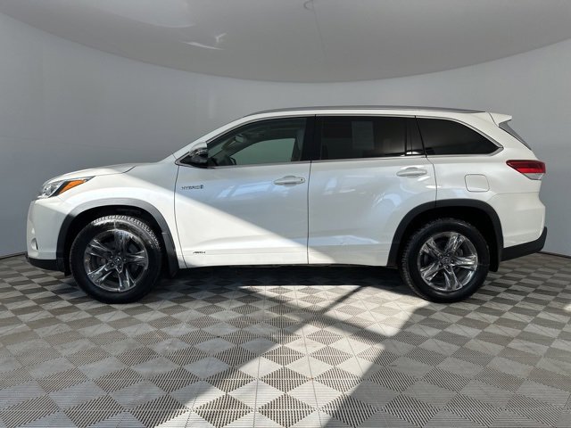 Used 2018 Toyota Highlander Limited Platinum image 4