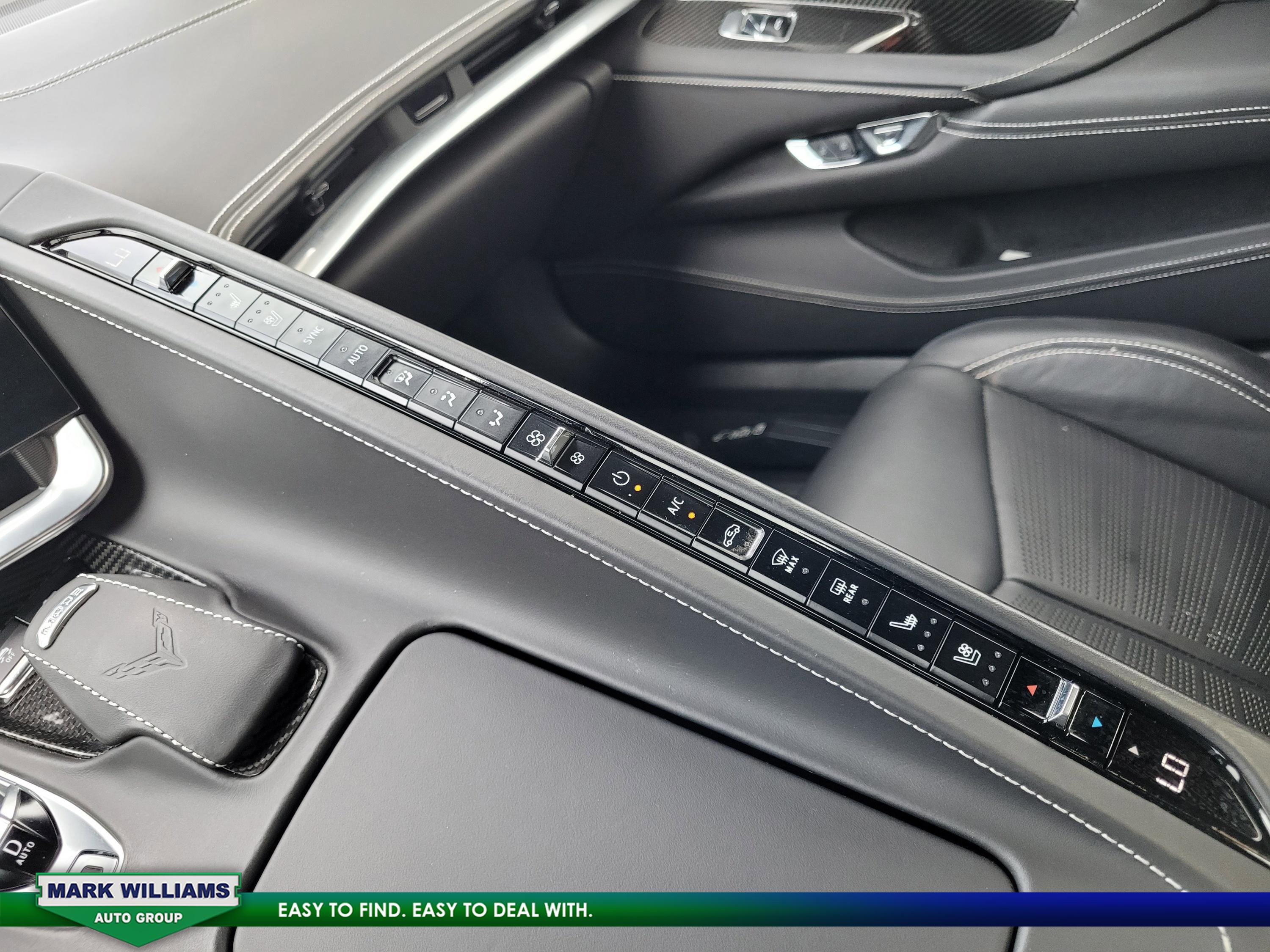 Used 2021 Chevrolet Corvette Stingray Premium Conv w/ Z51 Performance Package image 25