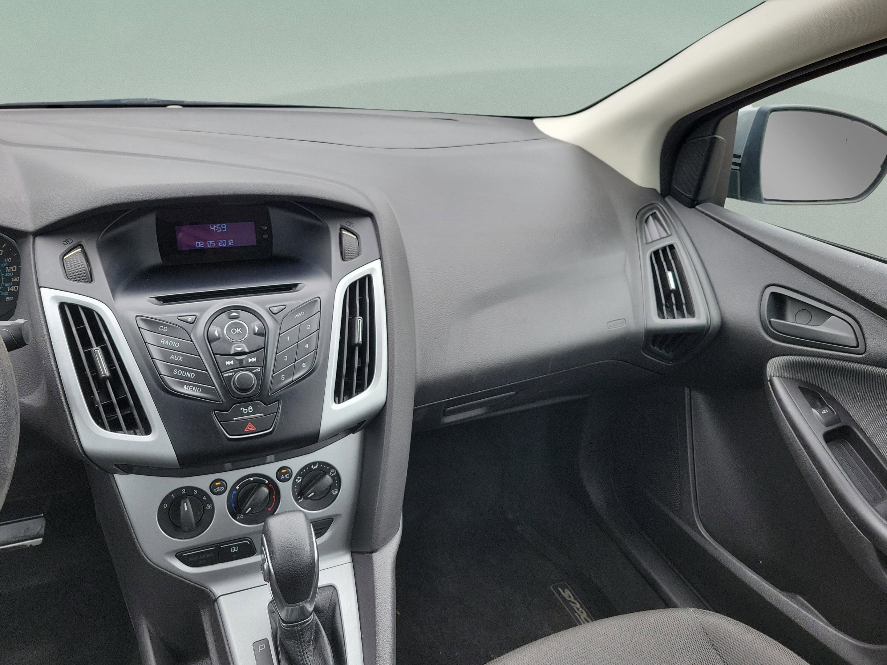 Used 2012 Ford Focus SE FWD image 16