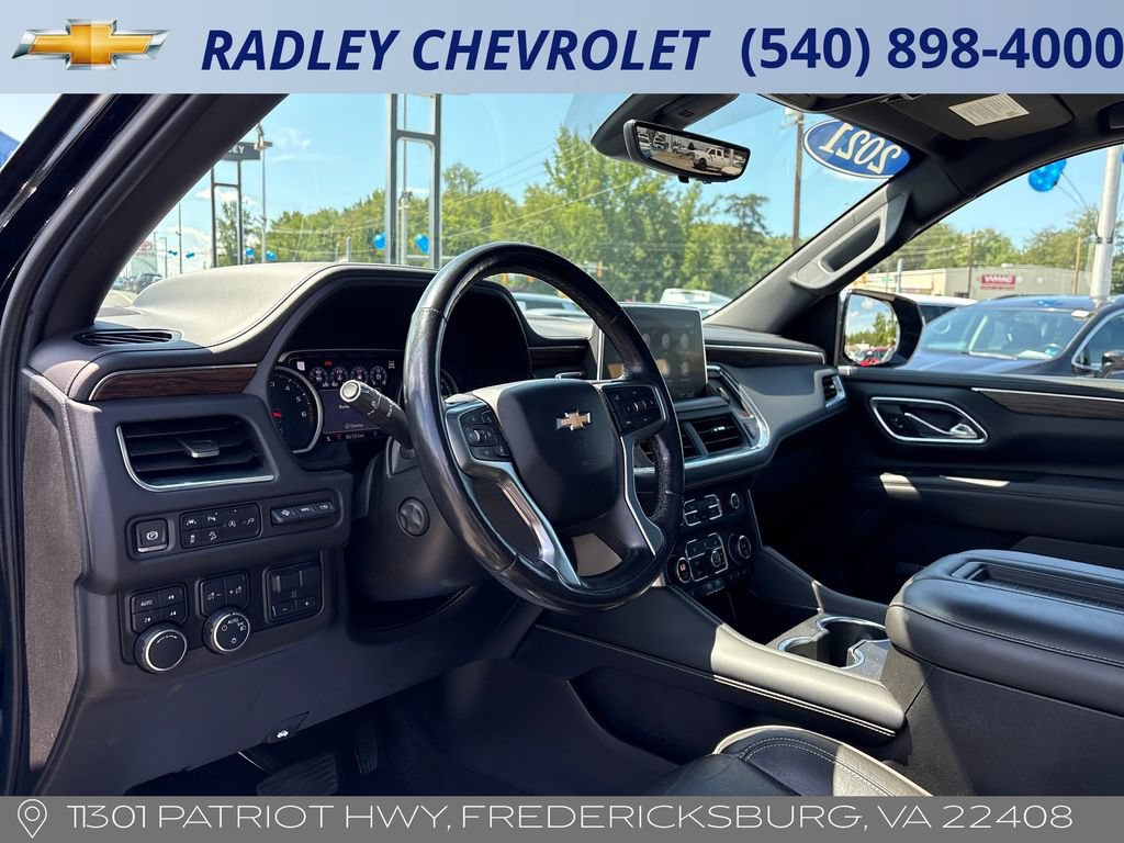 Used 2021 Chevrolet Tahoe Premier w/ Premium Package AWD/4WD image 4