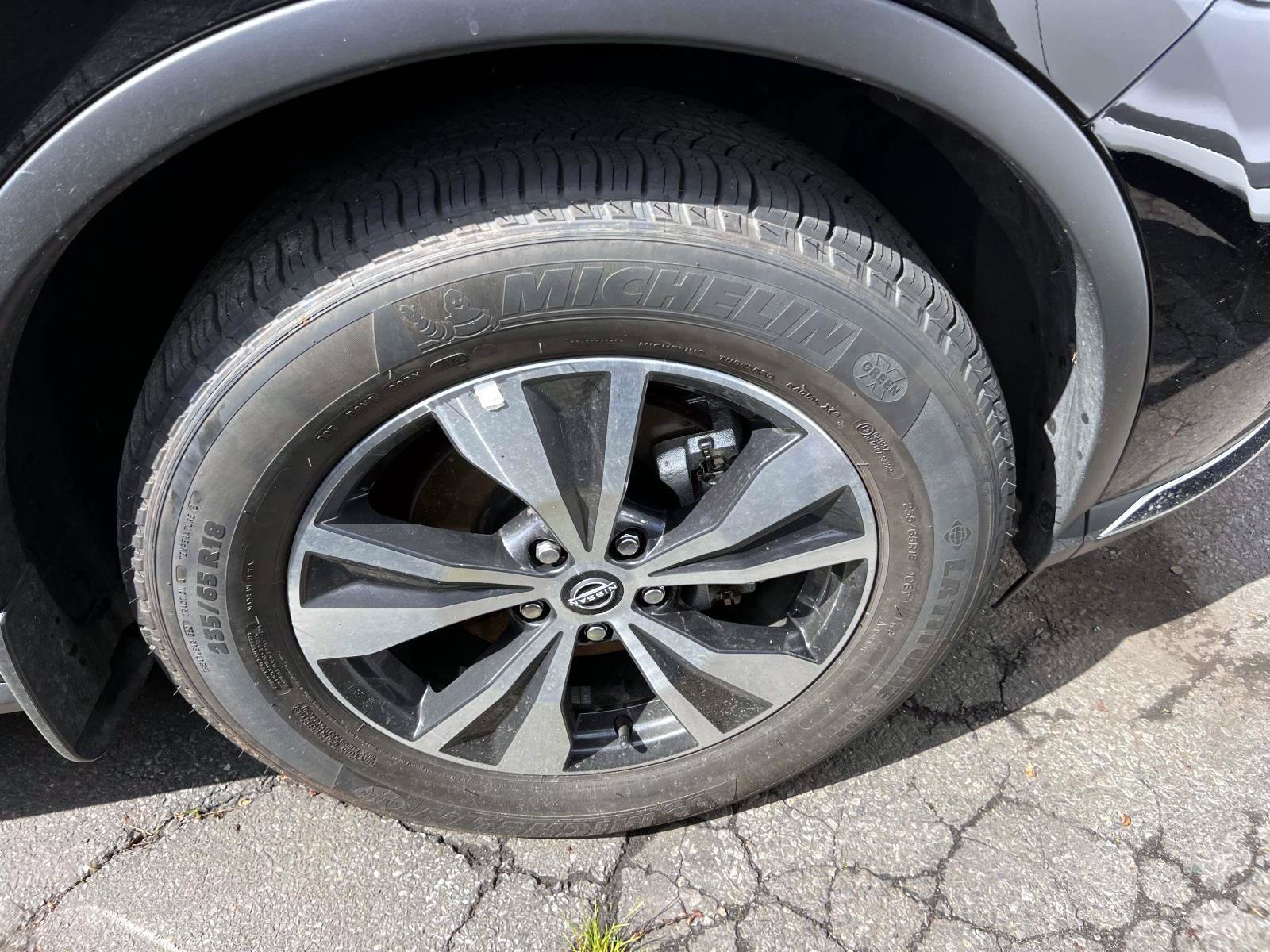 Used 2023 Nissan Murano S AWD/4WD image 6