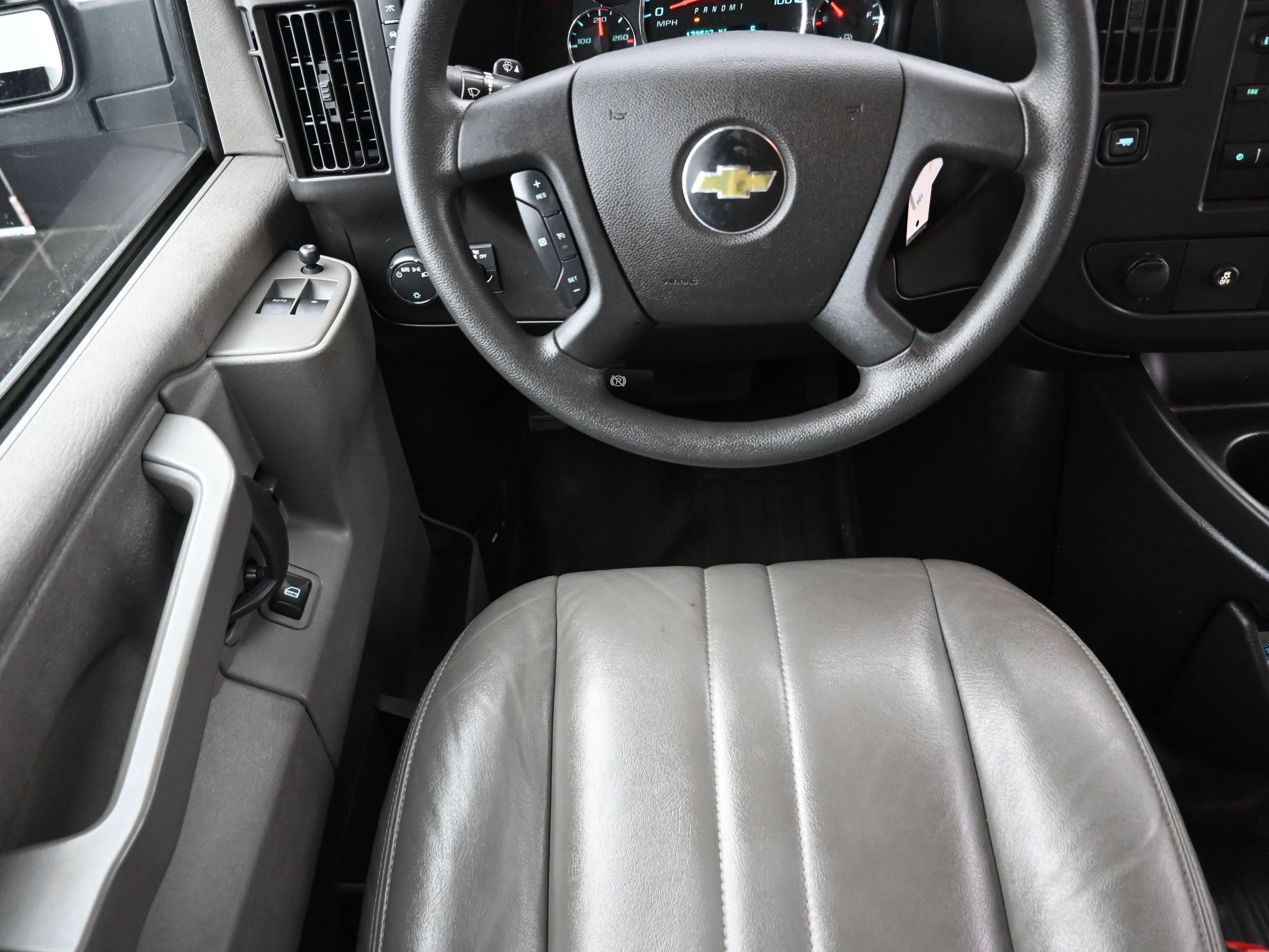 Used 2022 Chevrolet Express 2500 w/ Driver Convenience Package image 9