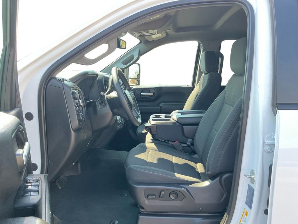 Used 2024 Chevrolet Silverado 2500 Custom w/ Custom Value Package image 14