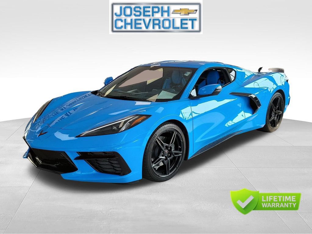 Used 2022 Chevrolet Corvette Stingray Premium Cpe w/ Battery Protection Package RWD image 2