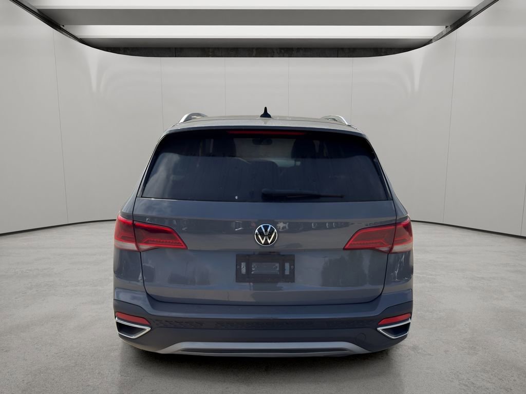 Used 2023 Volkswagen Taos SE image 4