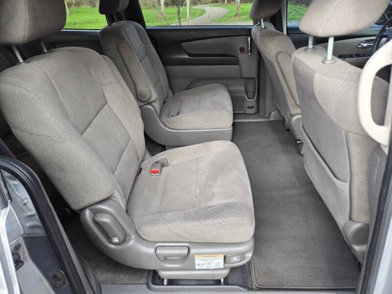 Used 2014 Honda Odyssey LX image 17