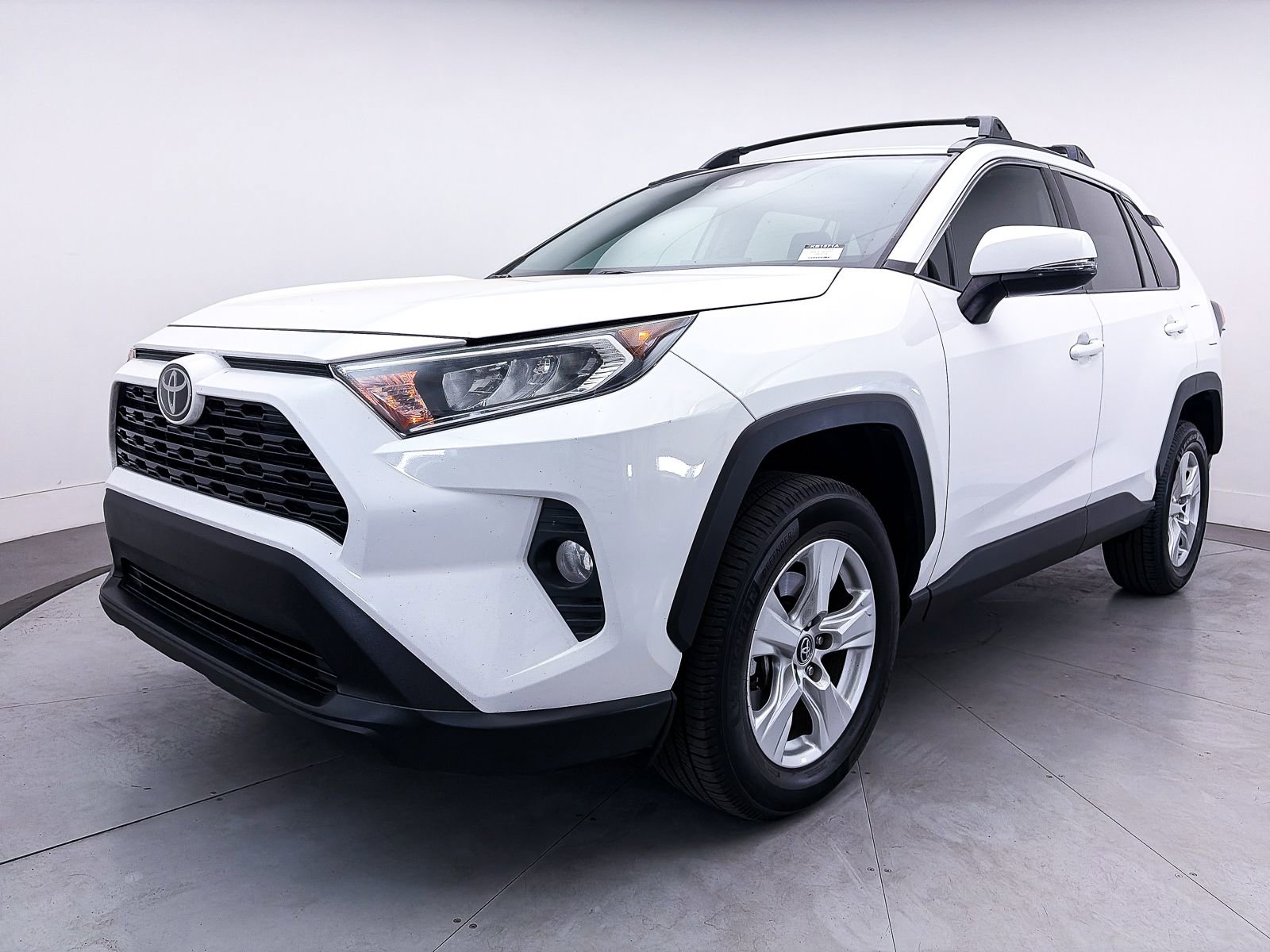 Used 2020 Toyota RAV4 XLE w/ Convenience Package image 7