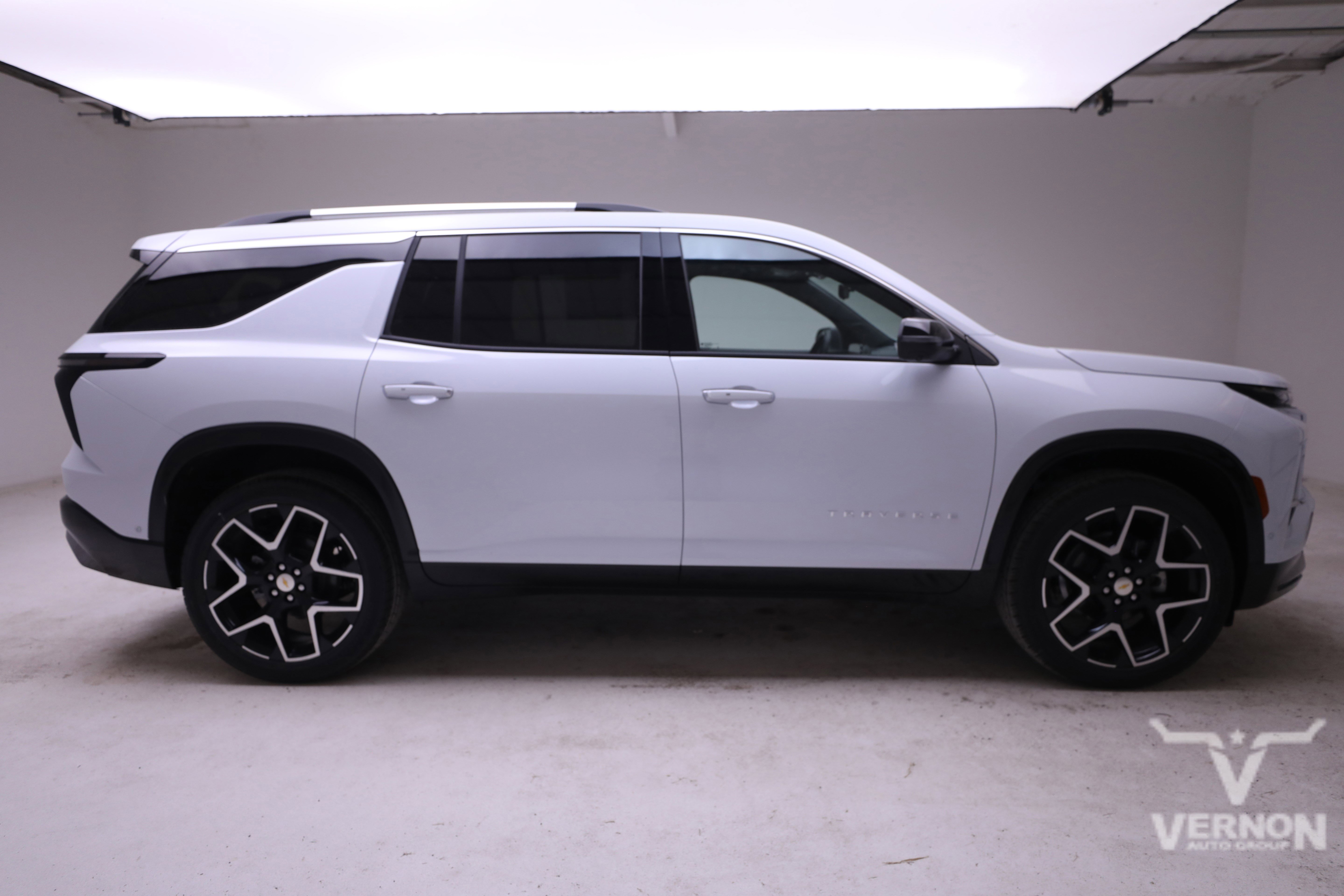 New 2026 Chevrolet Traverse High Country w/ LPO, Floor Liner Package image 6