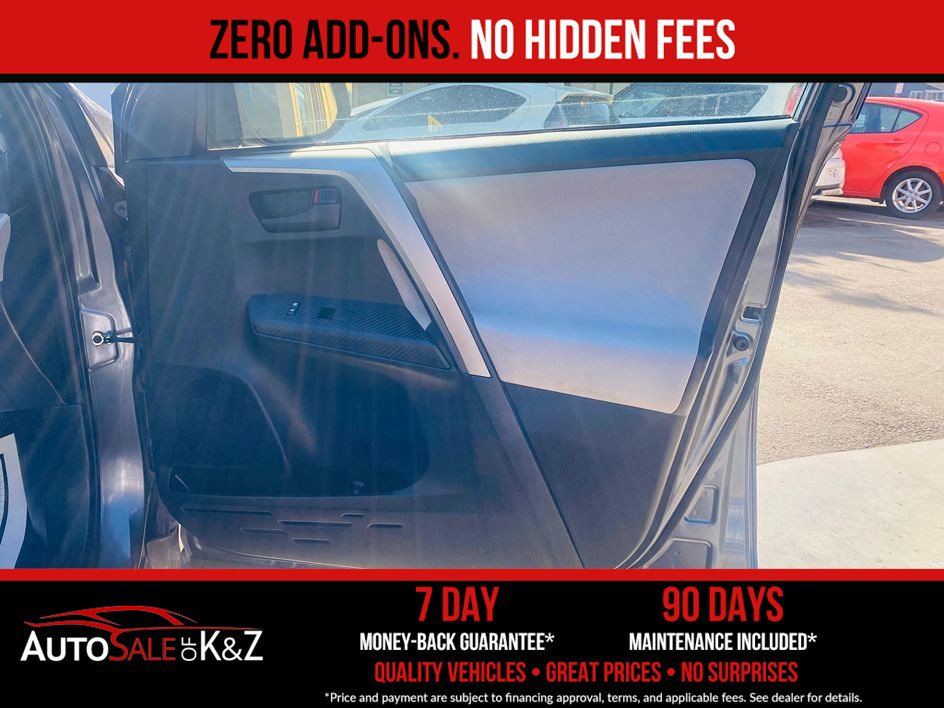 Used 2015 Toyota RAV4 LE FWD image 24
