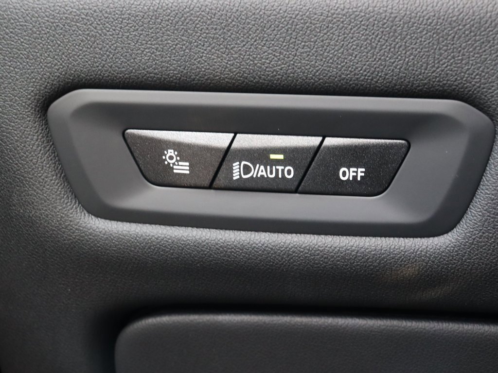 Used 2026 BMW X5 M60i image 38