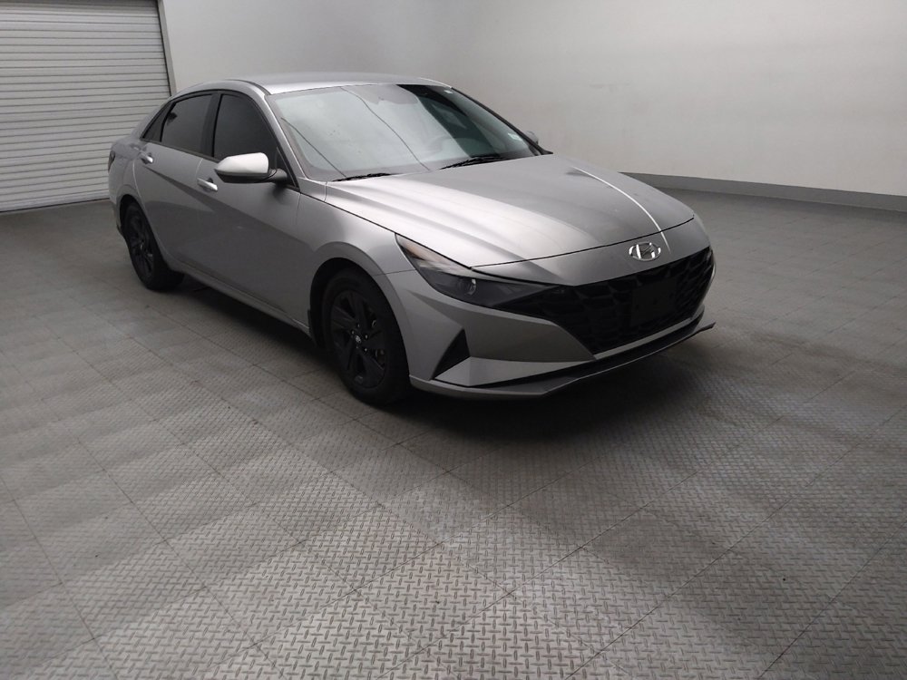 Used 2022 Hyundai Elantra SEL FWD image 13