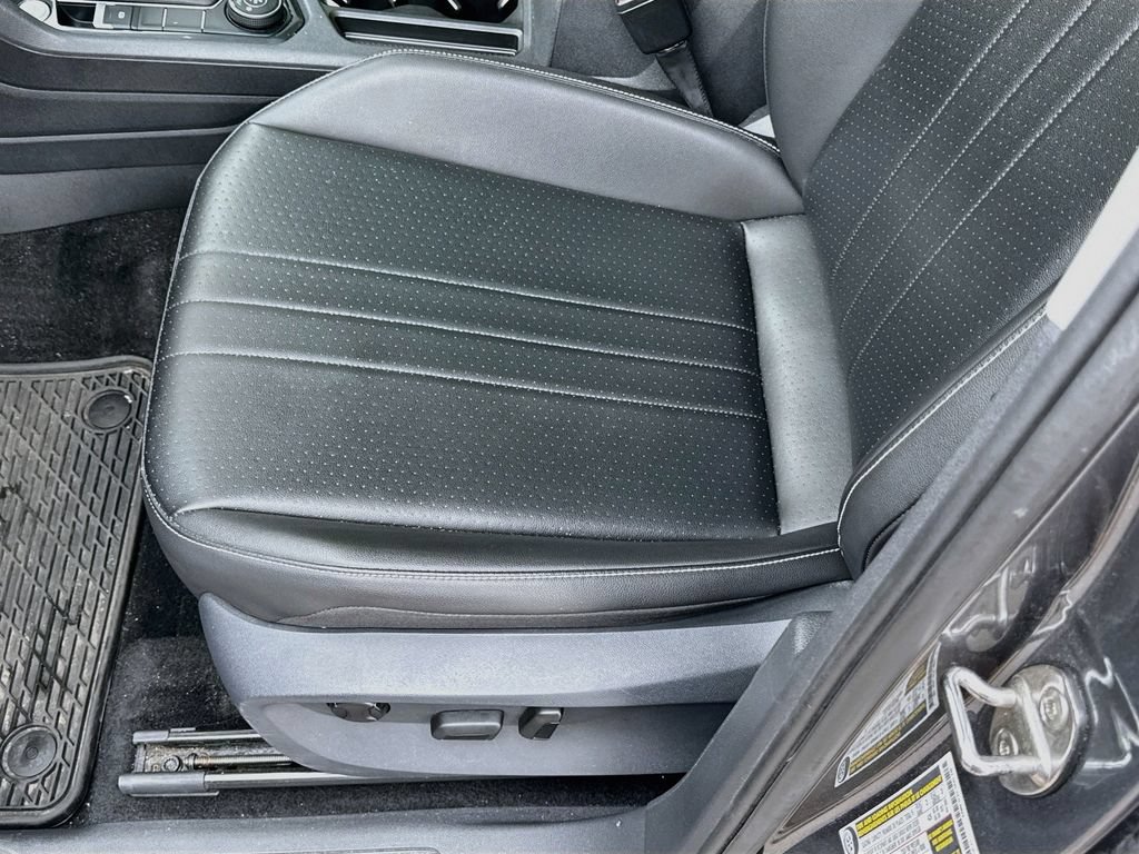 Used 2022 Volkswagen Tiguan SE AWD/4WD image 20