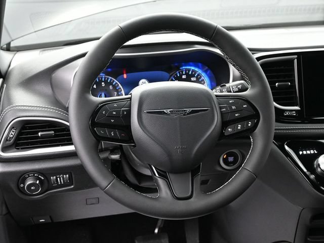 New 2026 Chrysler Pacifica Select w/ S Appearance Package AWD/4WD image 29