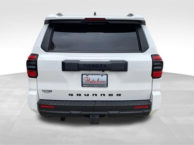 Used 2025 Toyota 4Runner SR5 image 3