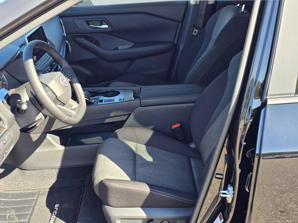 New 2026 Nissan Rogue SV AWD/4WD image 10