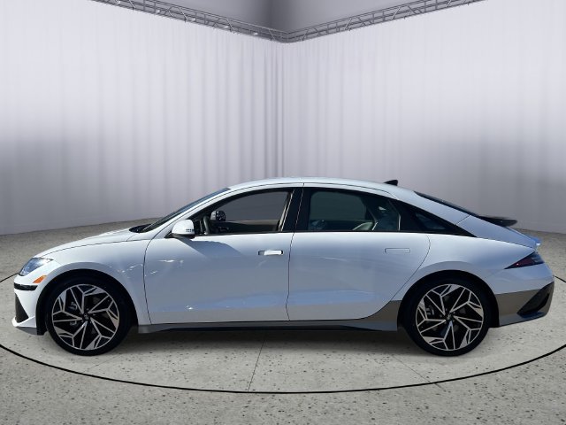 Used 2023 Hyundai Ioniq 6 SEL RWD image 3