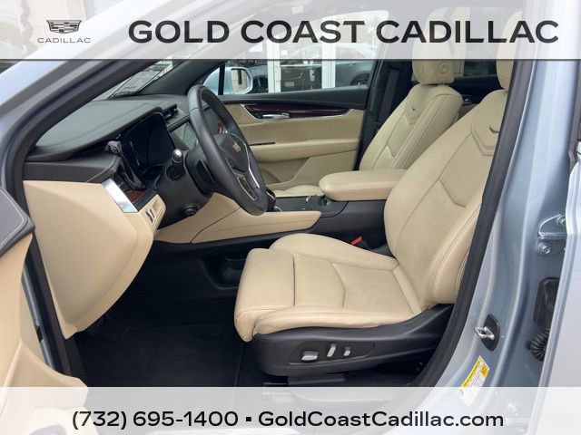 Used 2017 Cadillac XT5 Luxury w/ Driver Awareness Package FWD image 15