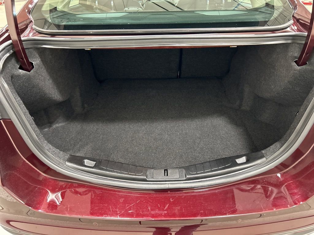 Used 2017 Ford Fusion SE w/ Fusion SE Technology Package image 25