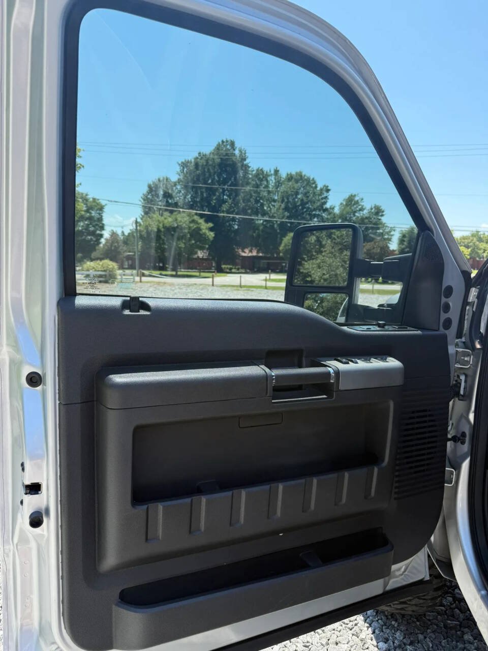 Used 2012 Ford F350 Lariat w/ Lariat Interior Pkg AWD/4WD image 15