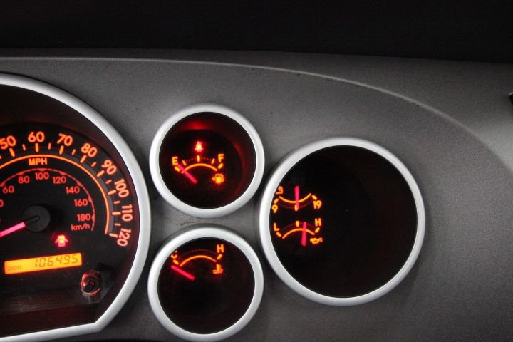 Used 2013 Toyota Tundra 4x4 CrewMax image 19