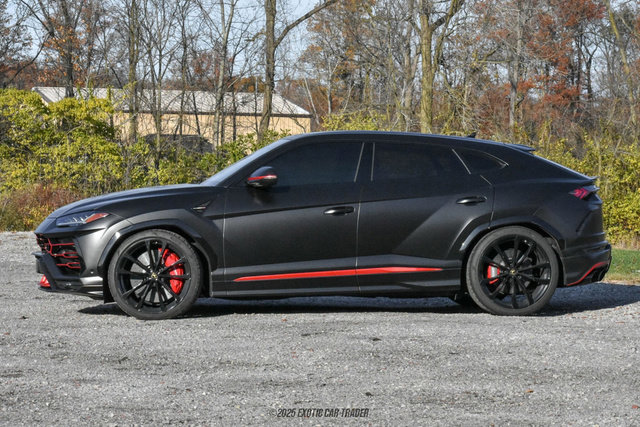 Used 2020 Lamborghini Urus image 3