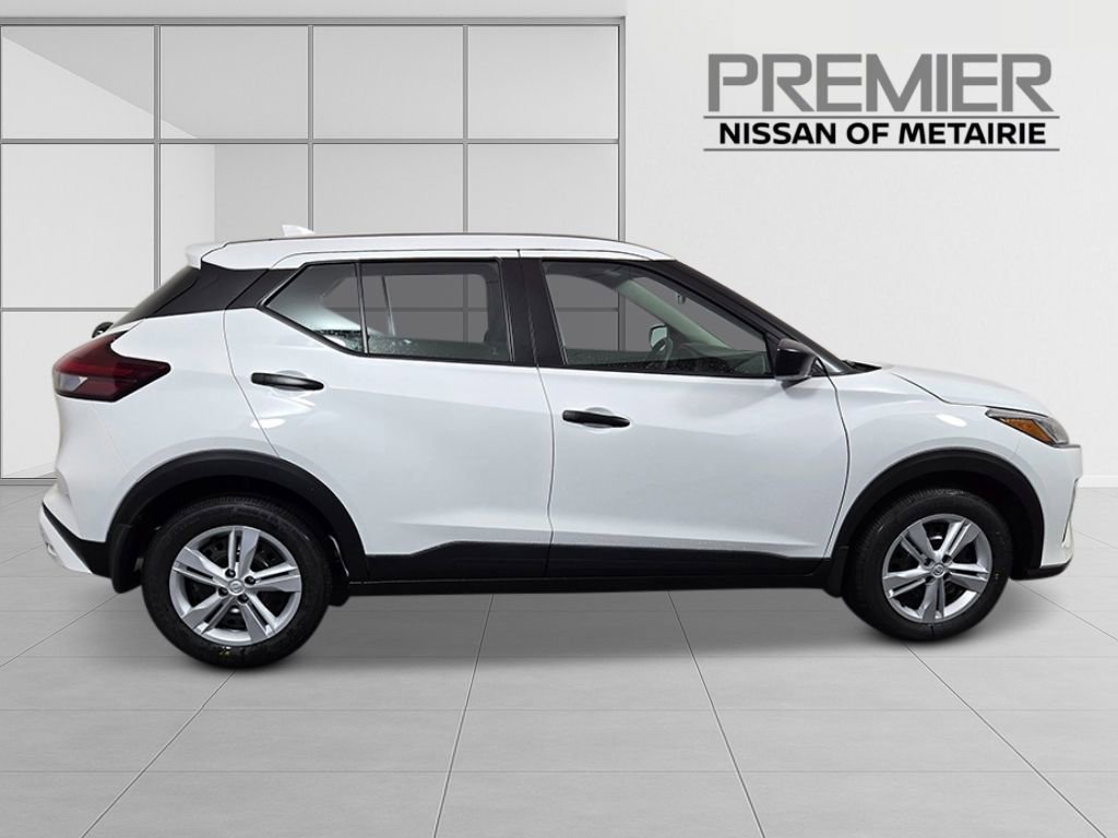 New 2025 Nissan Kicks Play S image 6