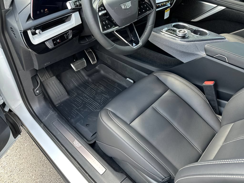 New 2027 Cadillac Optiq Luxury RWD image 25