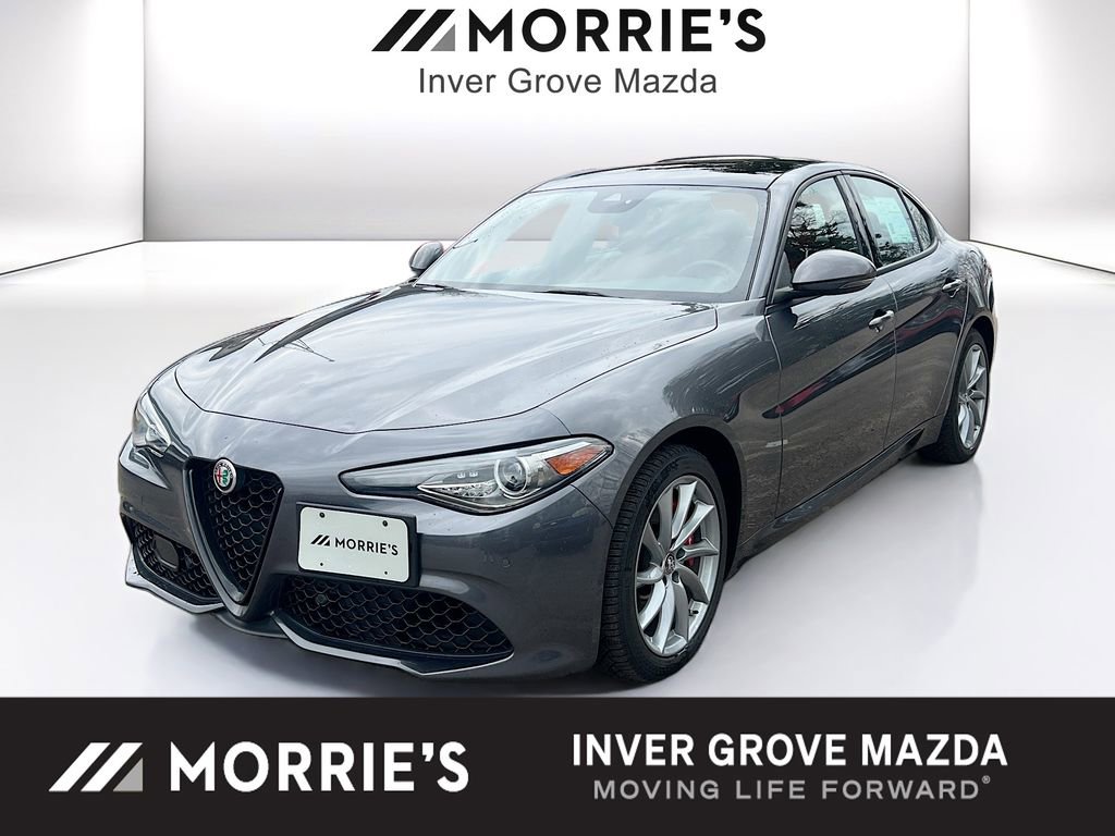 Used 2022 Alfa Romeo Giulia Sprint image 1