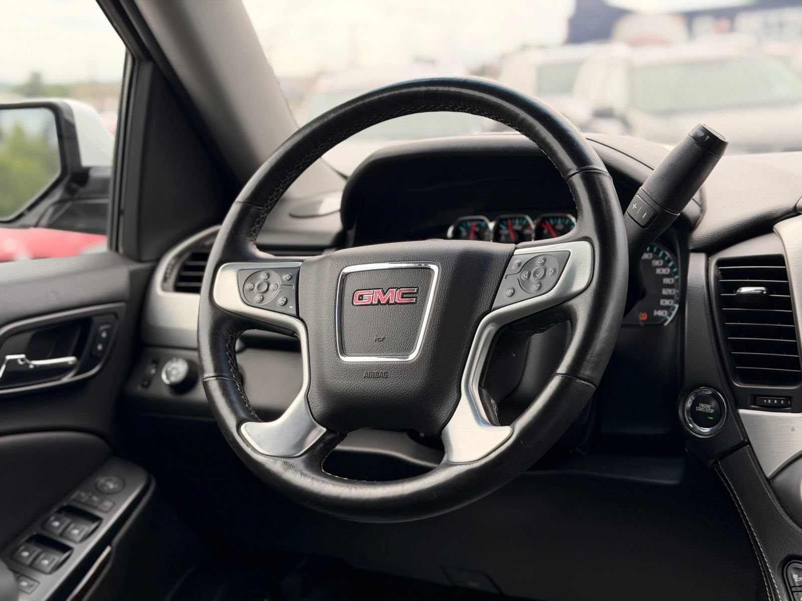 Used 2017 GMC Yukon XL SLT AWD/4WD image 39