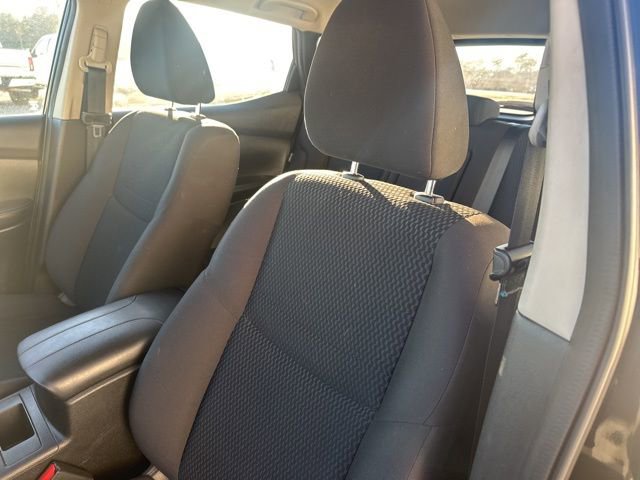 Used 2020 Nissan Rogue Sport S image 11