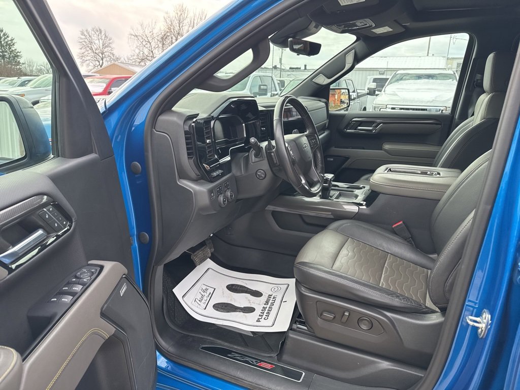 Used 2022 Chevrolet Silverado 1500 ZR2 w/ Technology Package image 16