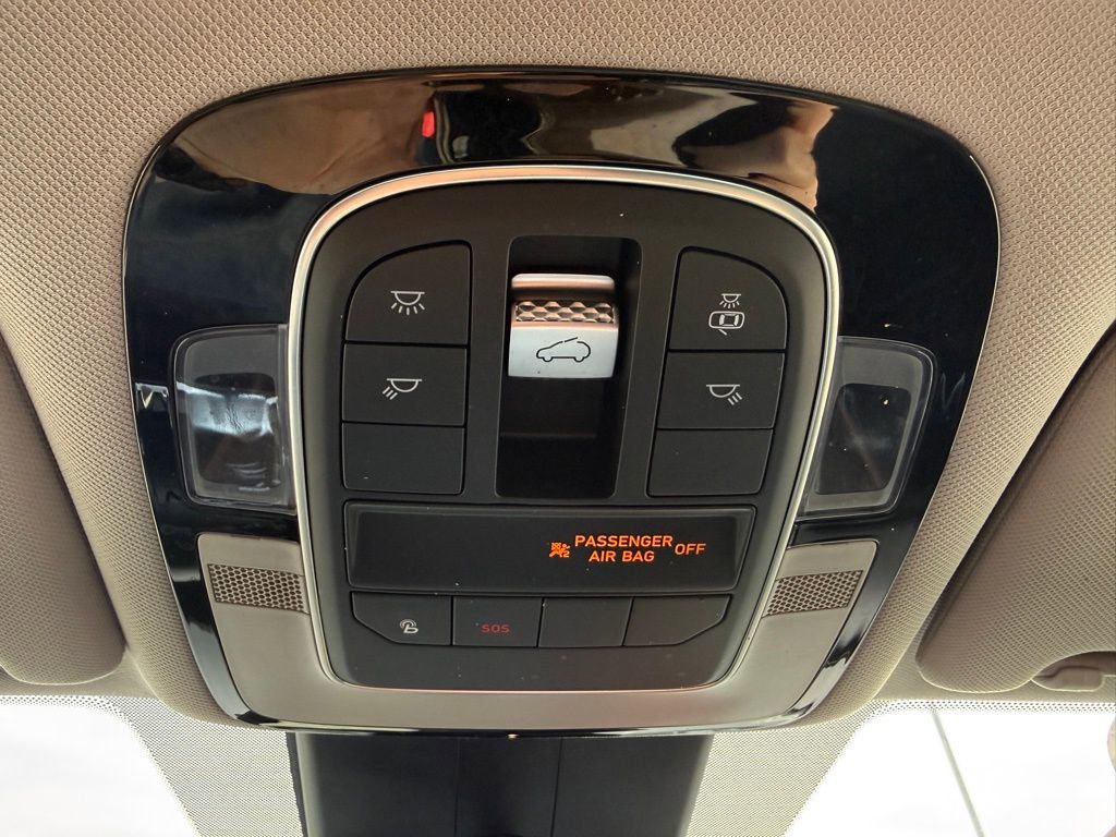 Used 2022 Hyundai Santa Fe SEL Premium image 30