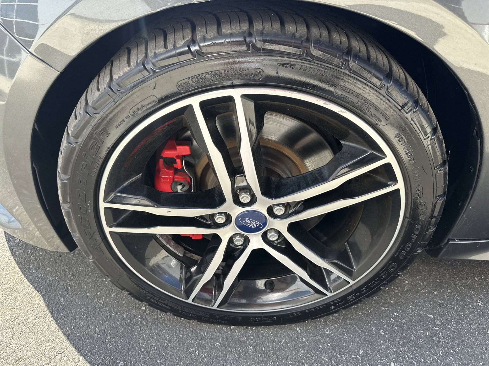 Used 2018 Ford Focus ST image 30