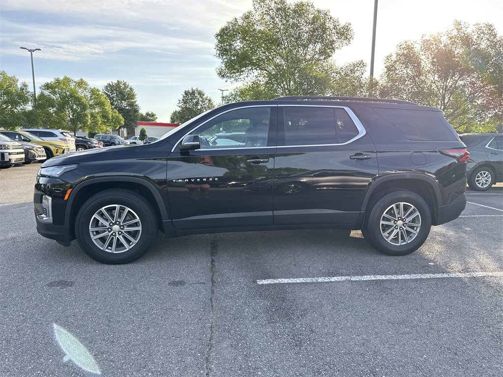 Used 2022 Chevrolet Traverse LT image 6