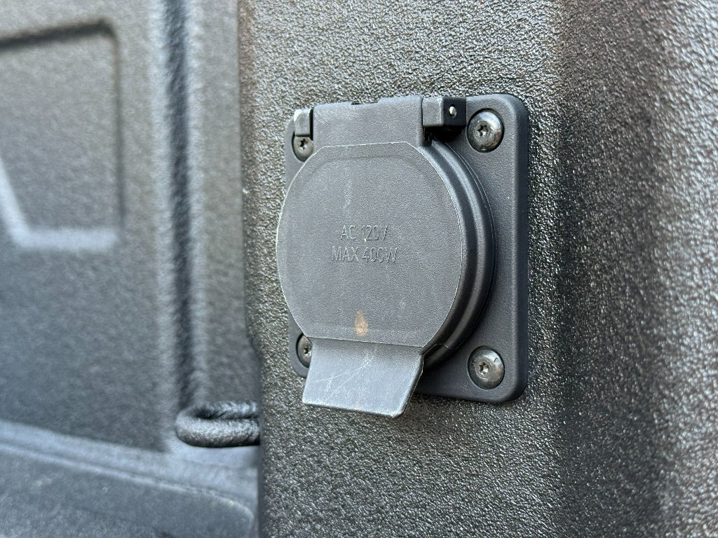 Used 2022 GMC Sierra 1500 AT4 w/ AT4 Premium Package image 10