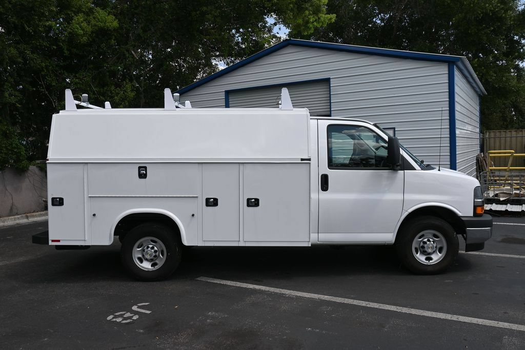 New 2025 Chevrolet Express 3500 w/ Power Convenience Package RWD image 6