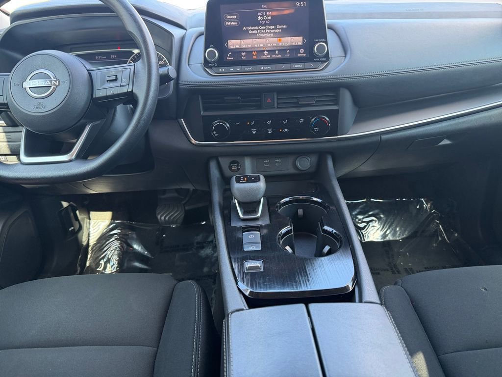 Used 2024 Nissan Rogue S image 11