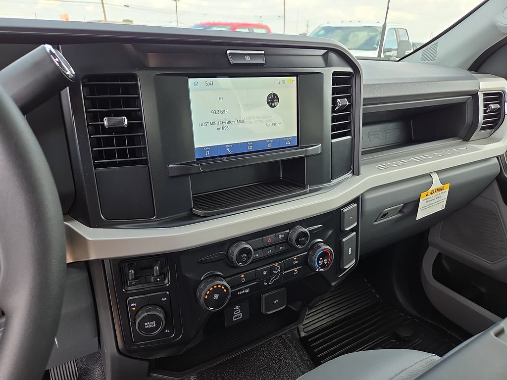 New 2026 Ford F350 XL w/ XL Chrome Package AWD/4WD image 24