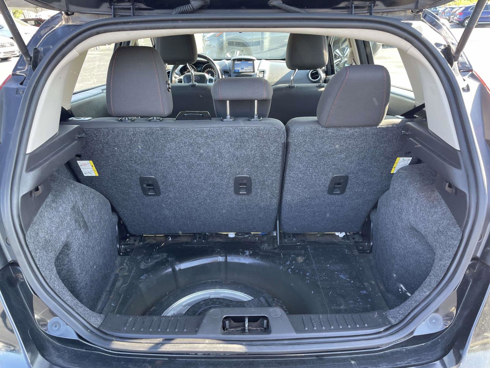 Used 2016 Ford Fiesta SE w/ Equipment Group 201A FWD image 9