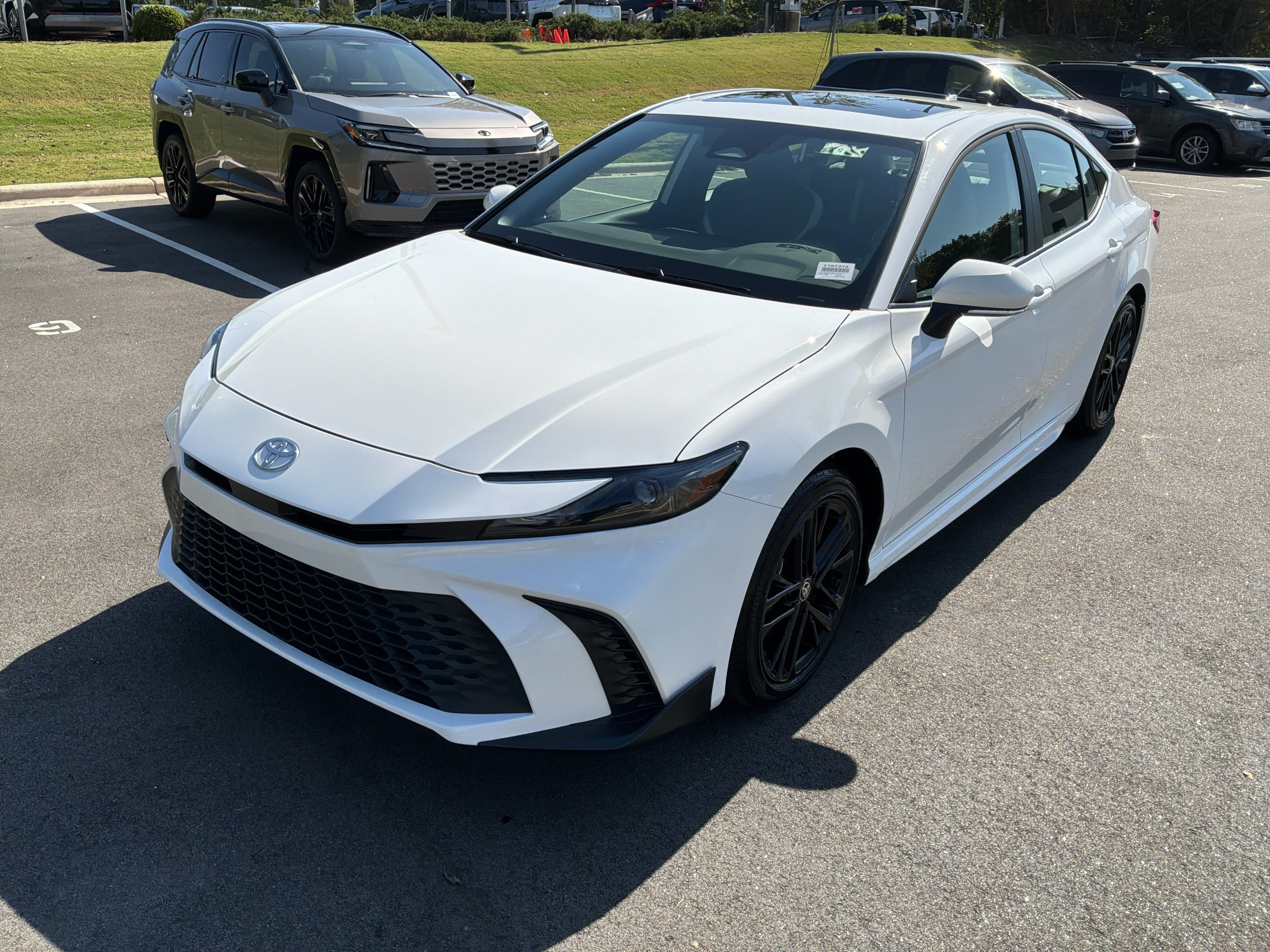 Used 2026 Toyota Camry SE w/ Multimedia Upgrade Package FWD image 5