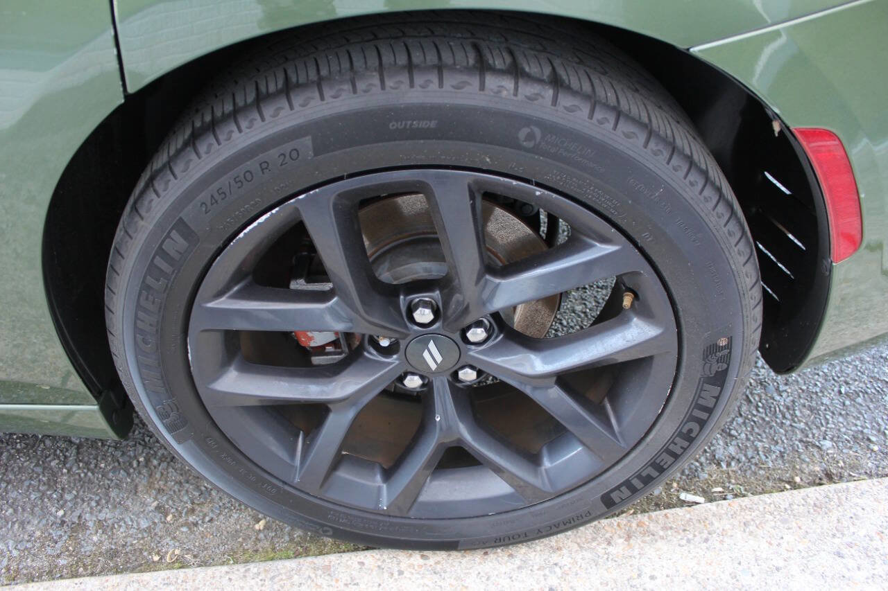 Used 2021 Dodge Charger SXT w/ Blacktop Package image 5