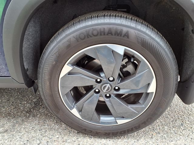 Used 2024 Nissan Rogue SV FWD image 19